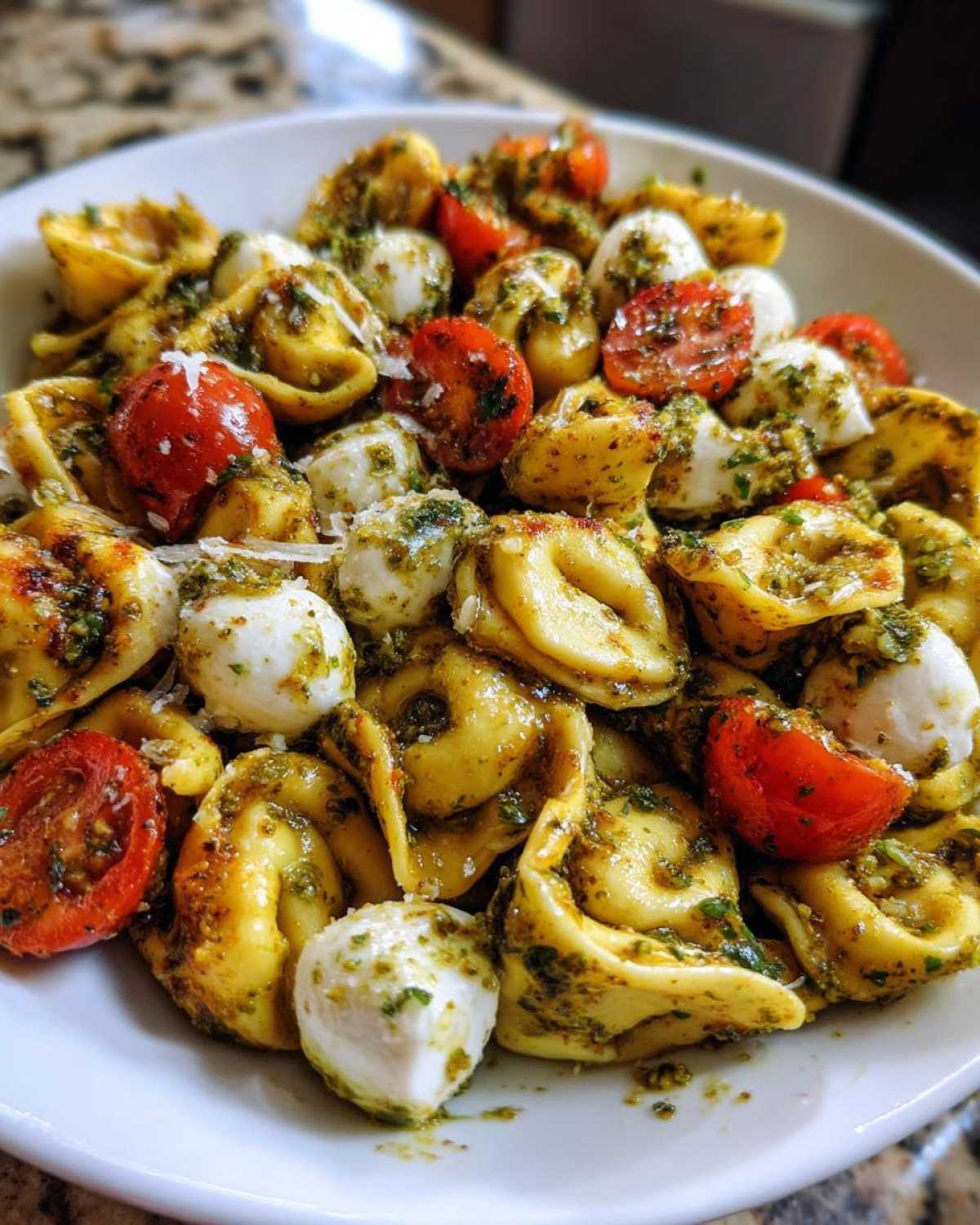 Crispy Blackstone Pesto Tortellini Cherry Tomato Mozzarella - detail 3