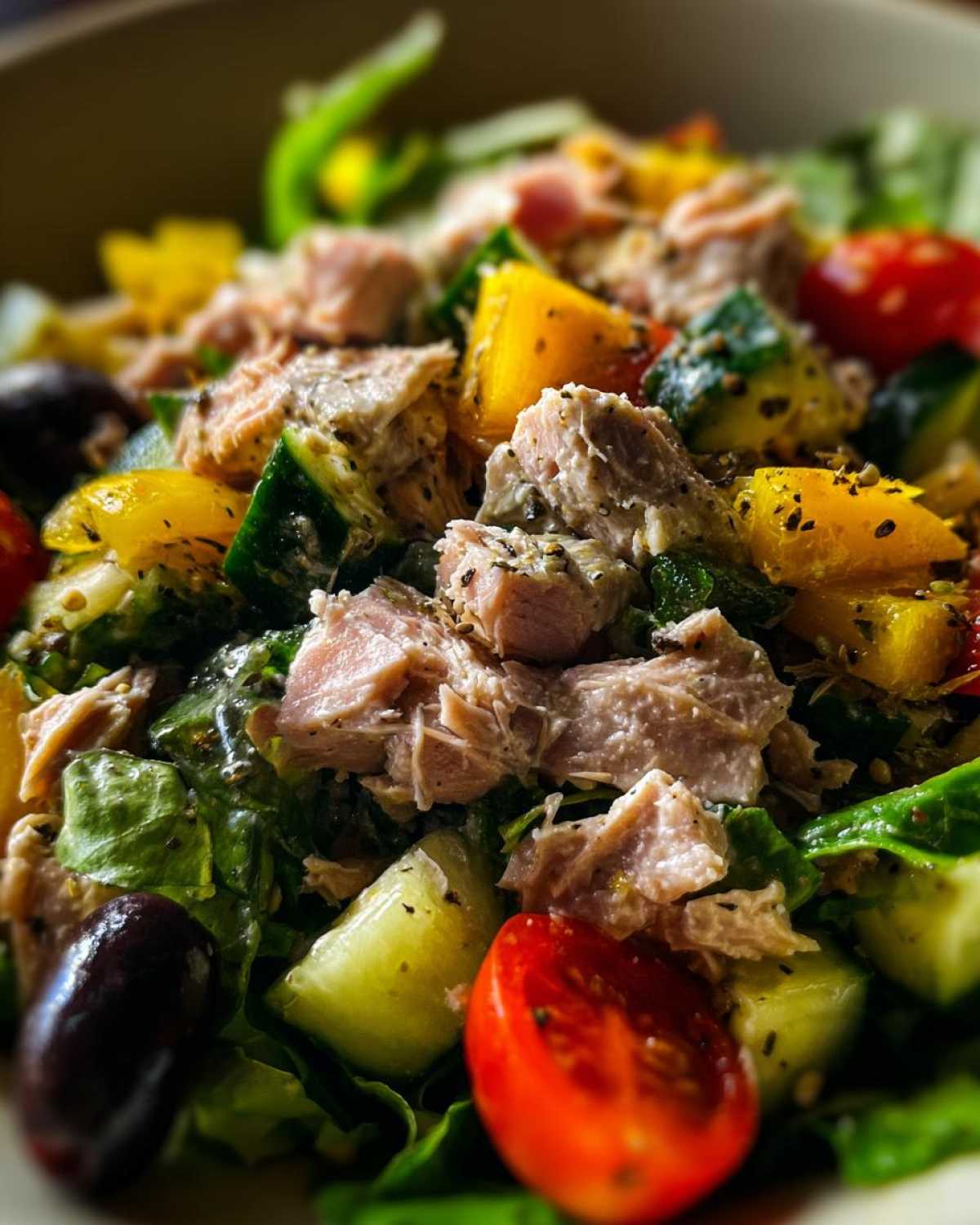 Classic tuna salad - detail 1