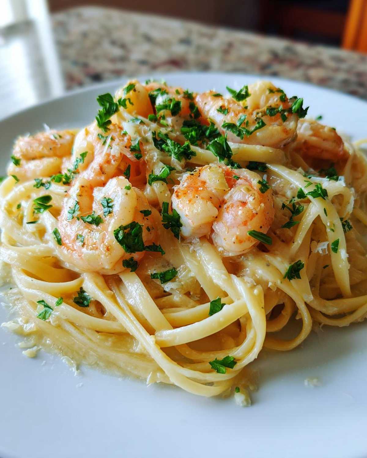 Creamy Garlic Shrimp Pasta - detail 2