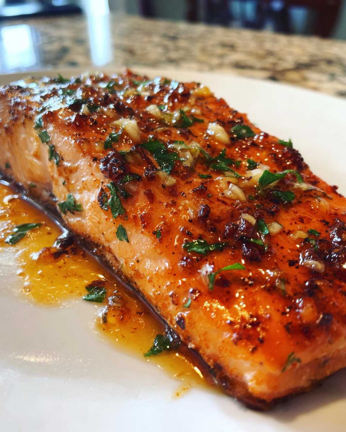 Honey Garlic Glazed Salmon - detail 1