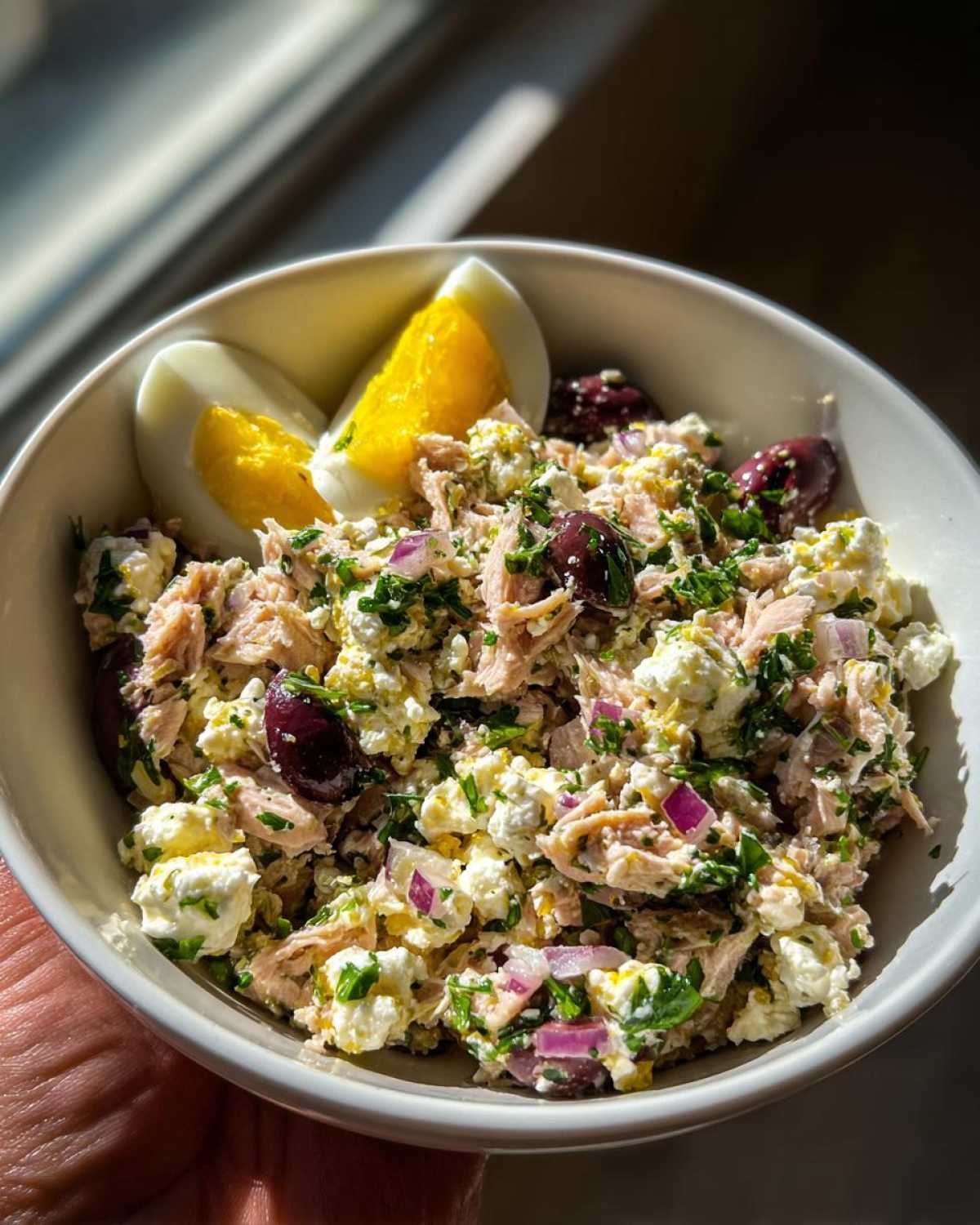 Mediterranean Tuna Salad with Olives and Feta - detail 3
