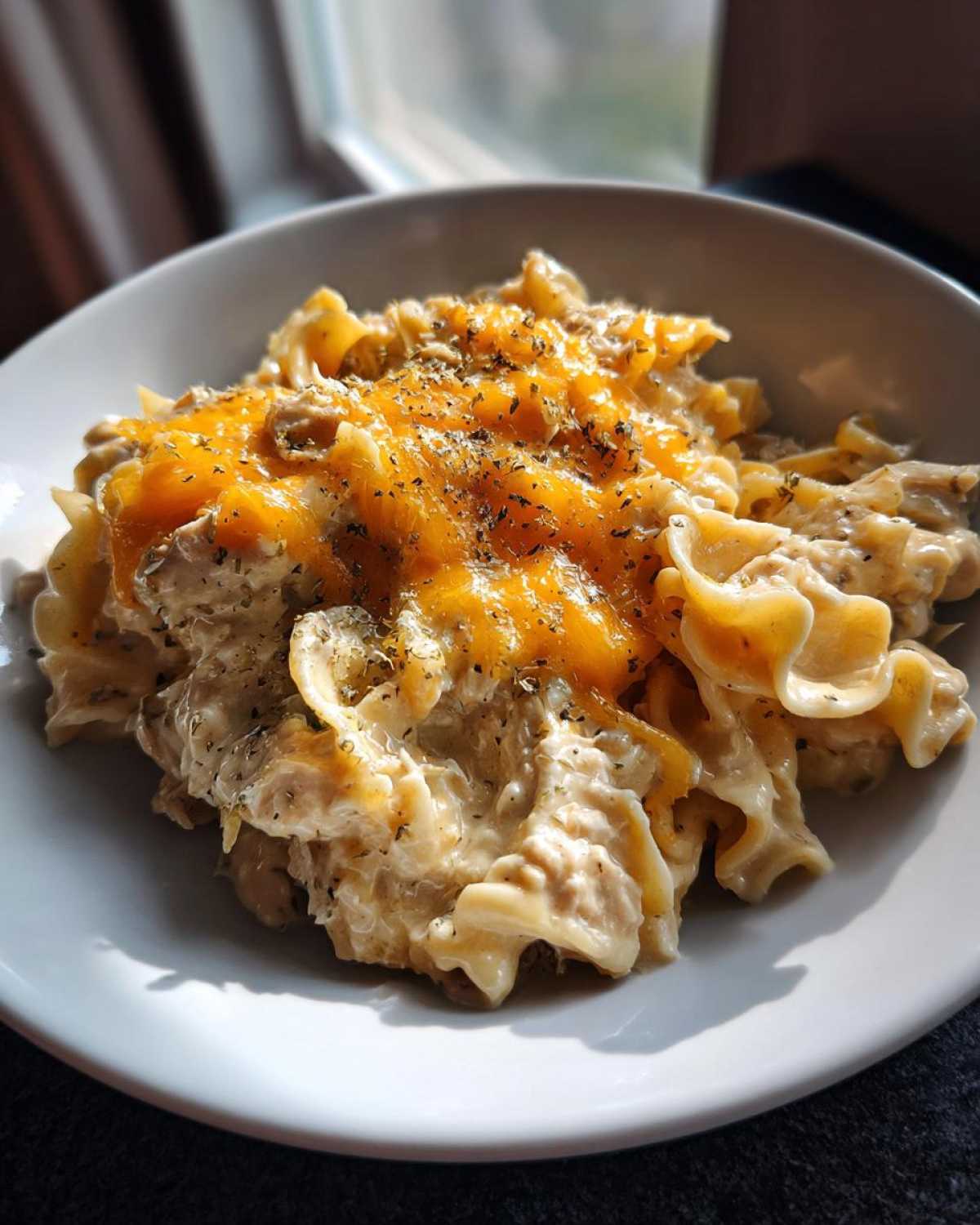 Slow cooker tuna noodle casserole - detail 3