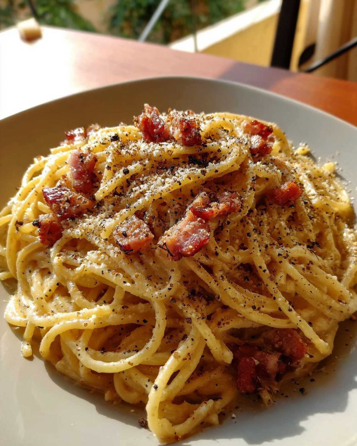 Traditional Spaghetti Alla Carbonara - detail 2