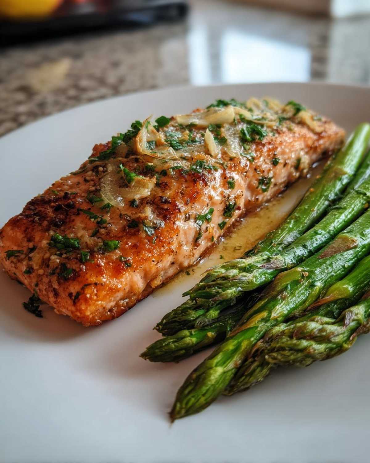 Baked Salmon with Asparagus - detail 1