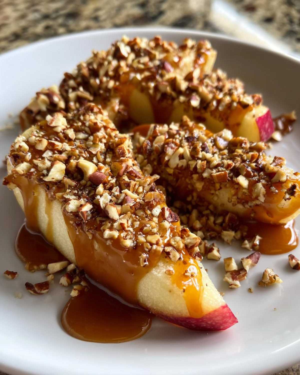 Caramel Apple Slices with Nuts - detail 2