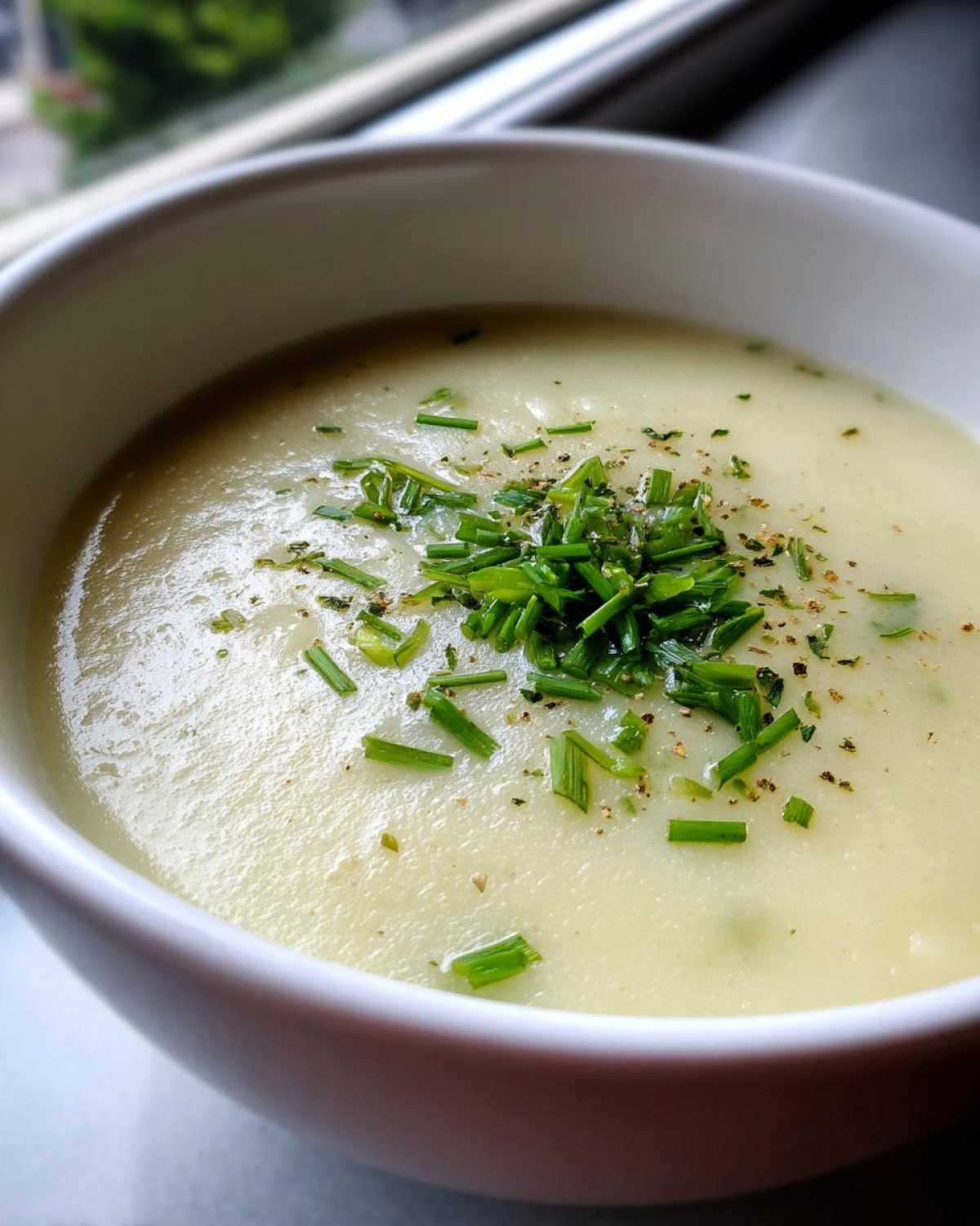 Creamy Potato Leek Soup - detail 2