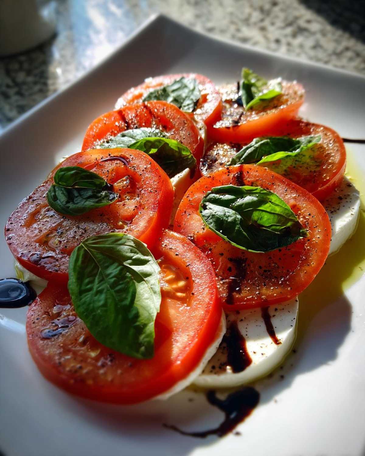 Fresh Caprese Salad - detail 2
