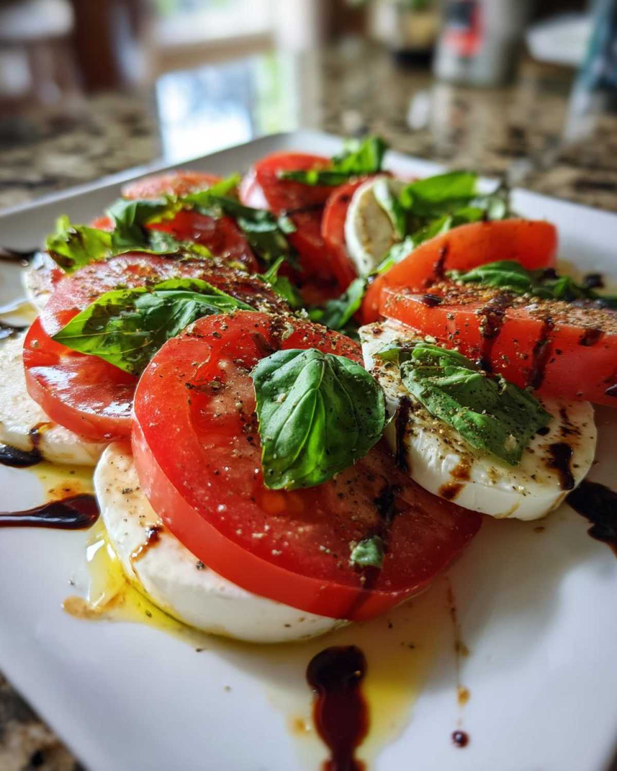 Fresh Caprese Salad - detail 3