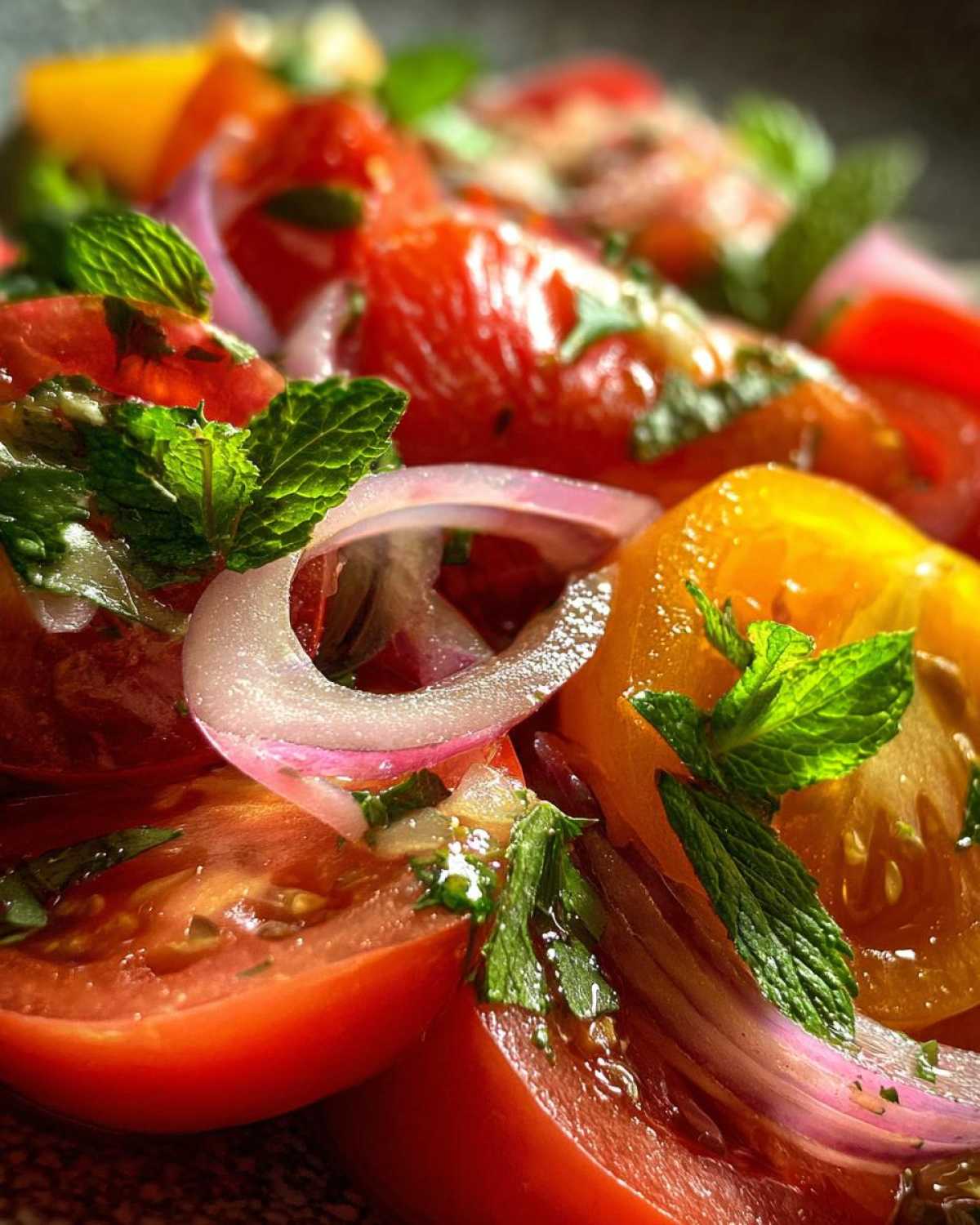 Fresh Tomato & Onion Salad - detail 1