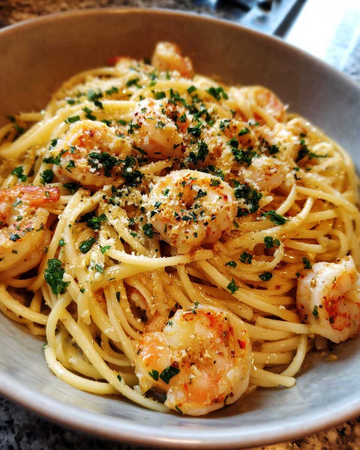 Garlic Butter Shrimp Pasta - detail 1