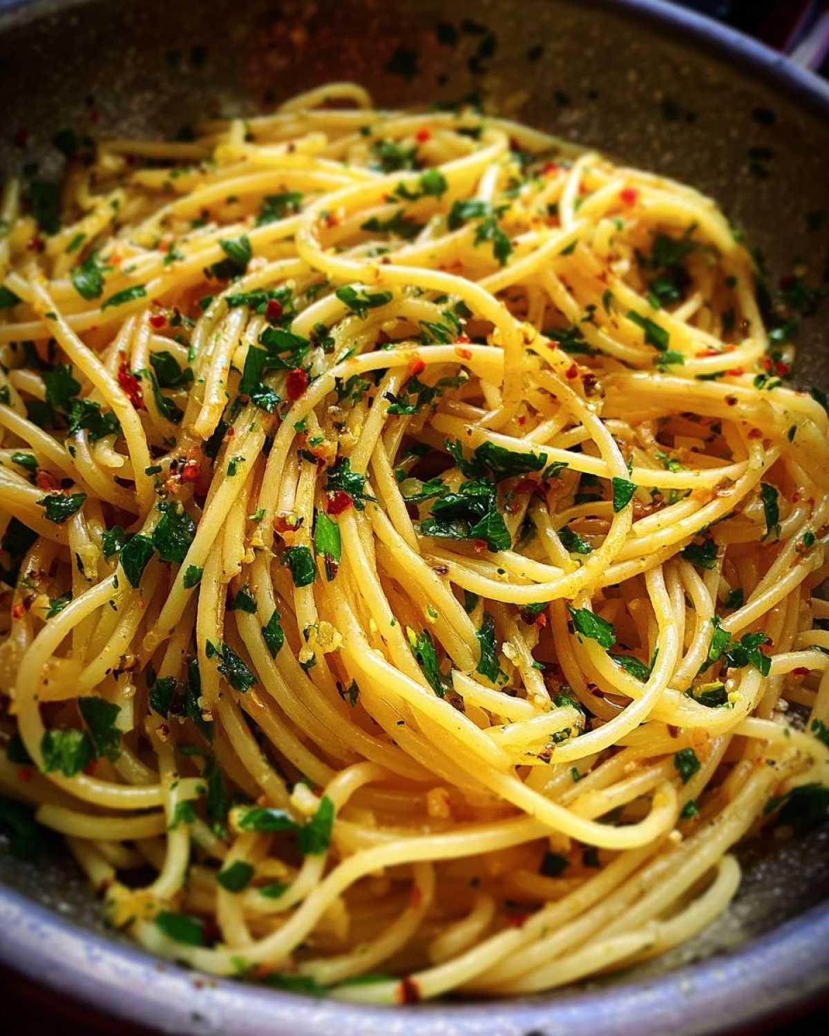 Spaghetti Aglio e Olio - detail 2