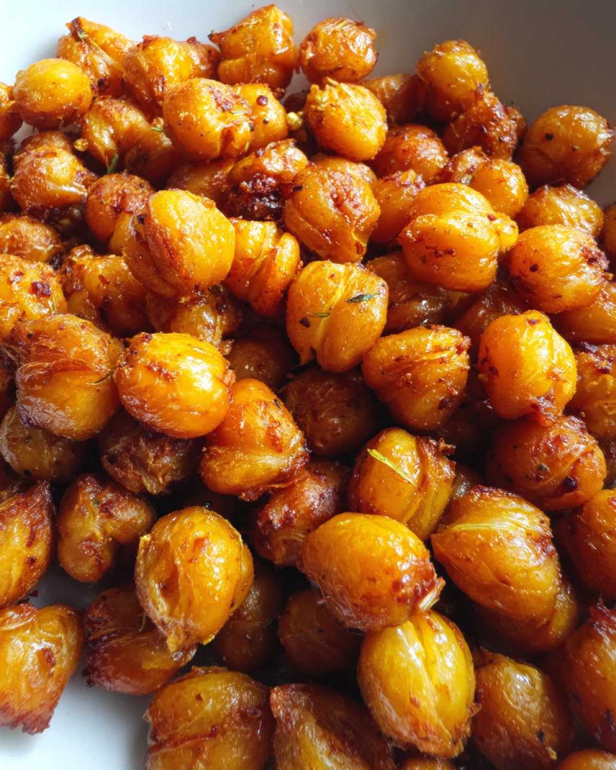 Spicy Roasted Chickpeas (High-Protein Crunch) - detail 2