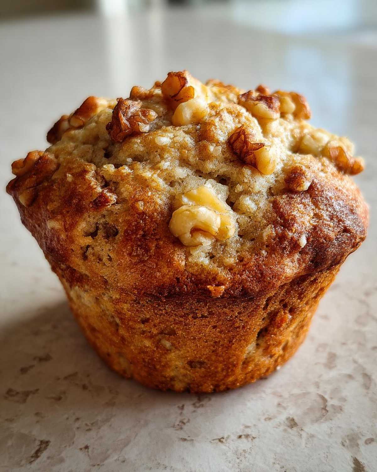 Banana walnut muffins - detail 1