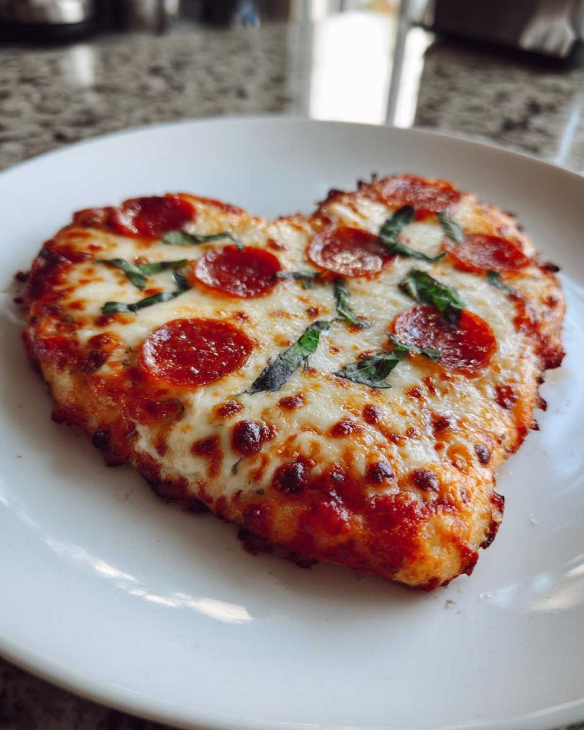 Heart-Shaped Pizza - detail 1