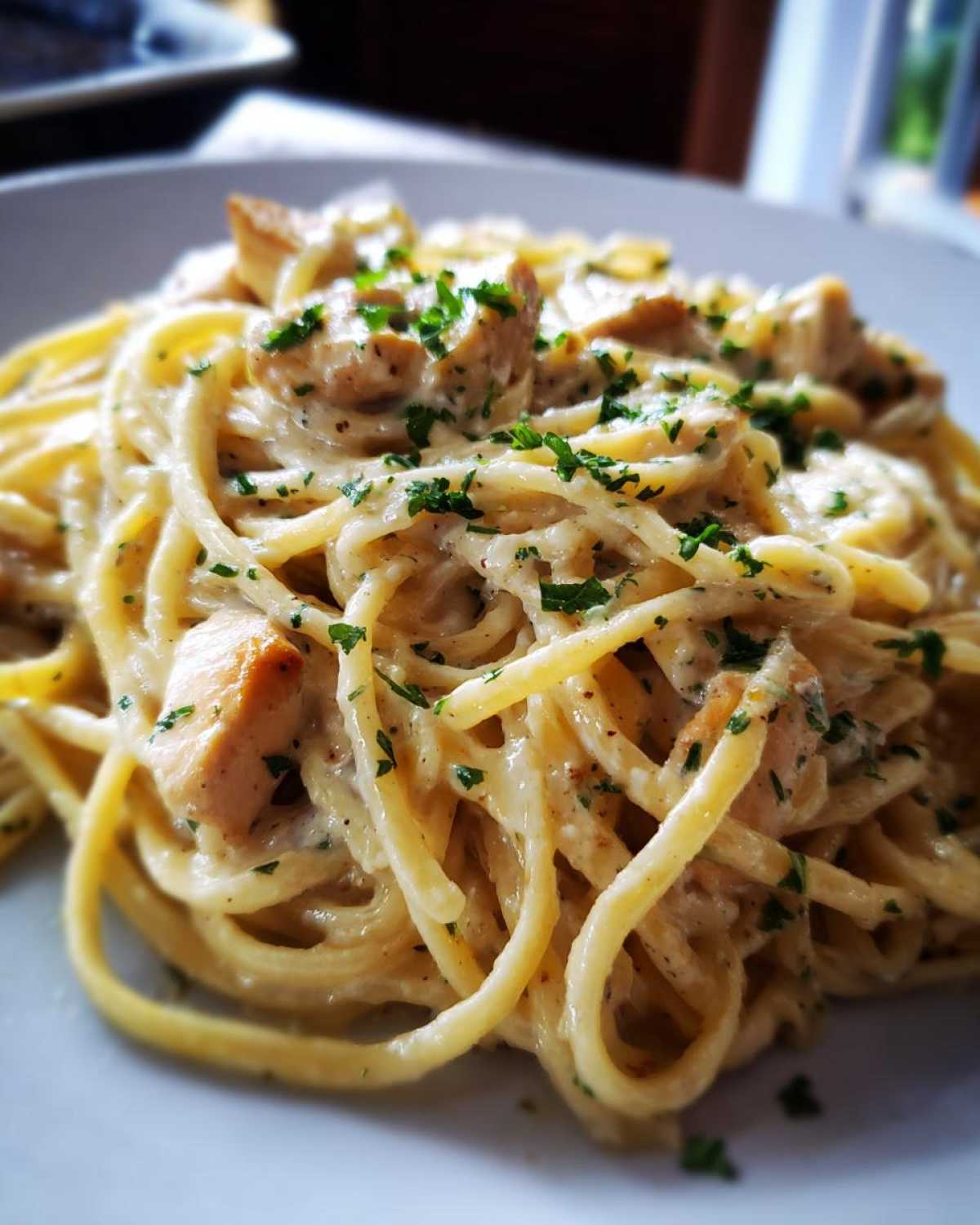 Lemon Garlic Chicken Pasta (One-Pot 20-Minute Dinner) - detail 2