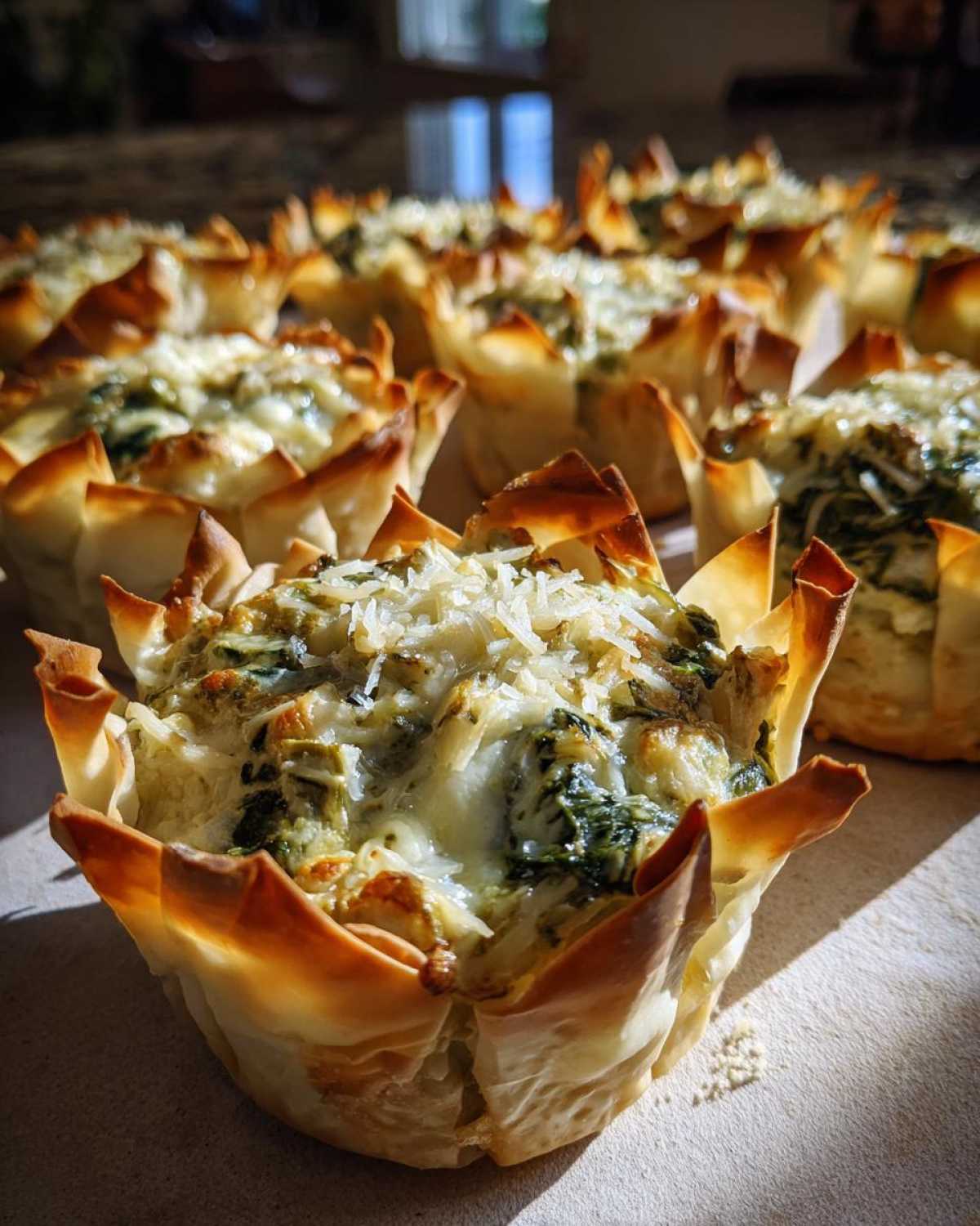 Spinach Artichoke Phyllo Cups (15-Min Bite-Sized Dip) - detail 1