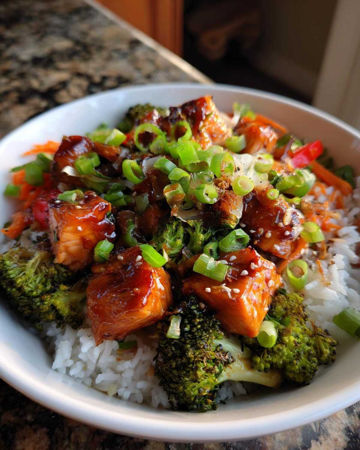 Teriyaki Salmon Bowls (20-Minute Healthy Dinner) - detail 2
