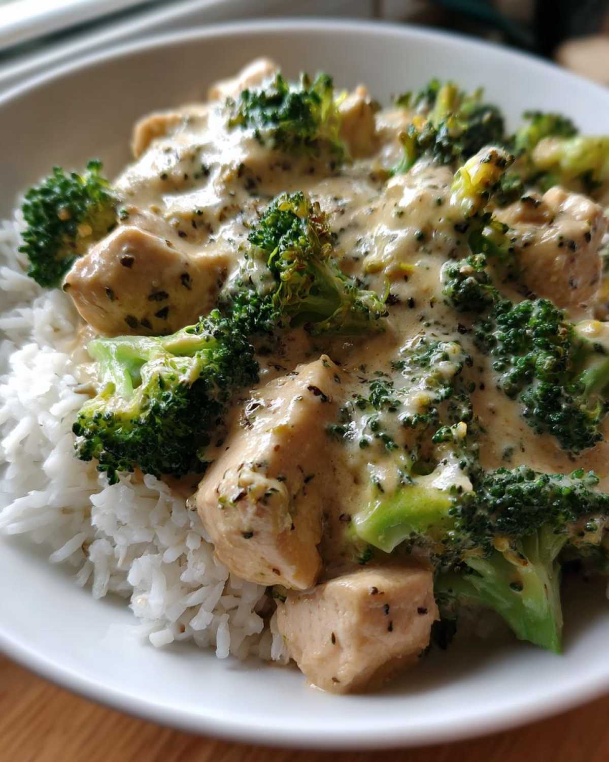 chicken and broccoli - detail 4